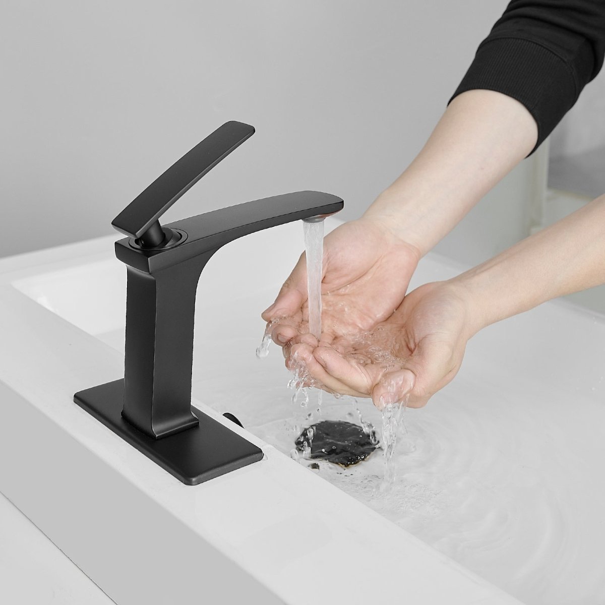 Single-Handle Single Hole Bathroom Faucet in Matte Black-1 - buyfaucet.com
