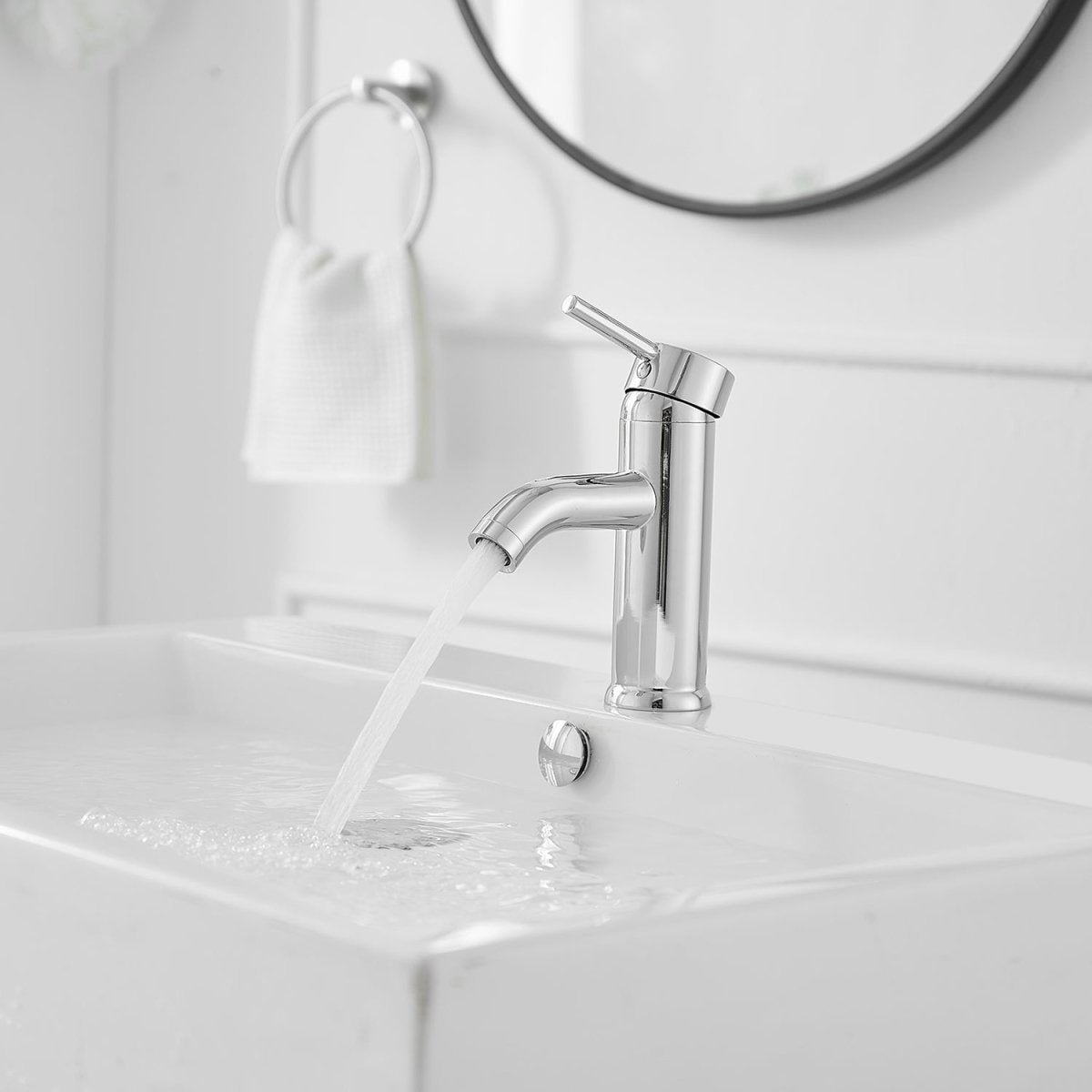 Single Hole Single-Handle Bathroom Faucet in Polished Chrome - buyfaucet.com