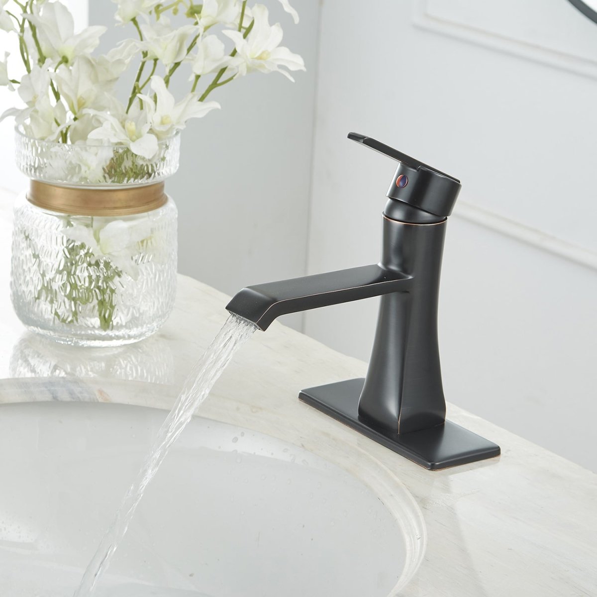 Single Hole Single-Handle Bathroom Faucet Oil Rubbed Bronze - buyfaucet.com