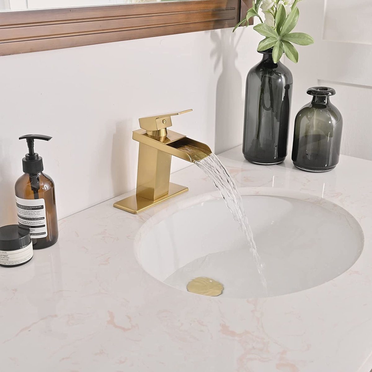 Single Handle Faucet with Supply Line Gold